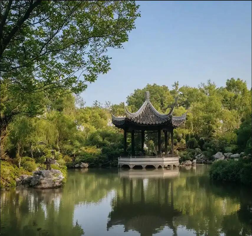 肇庆鼎湖雨珍设计有限公司